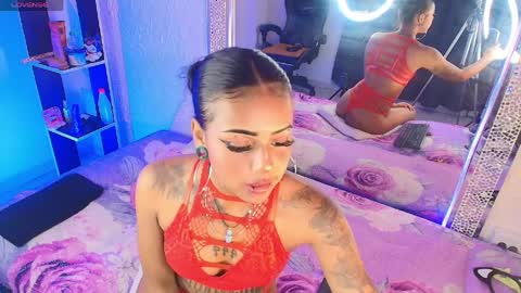 NYXHELLSQUEEN online show from April 10, 10:05 pm