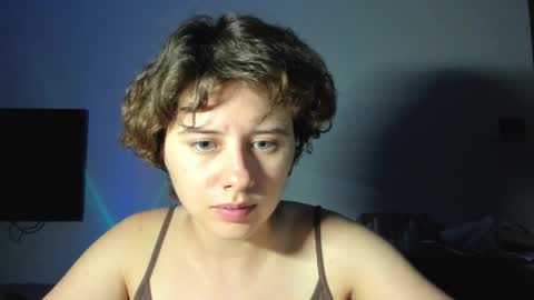 Evie online show from April 8, 4:09 pm