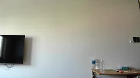 Evie online show from April 10, 8:53 am