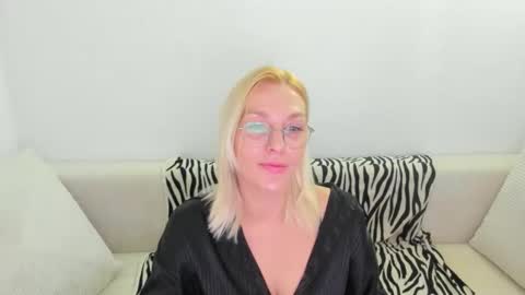 oeigesmik online show from April 25, 10:40 am
