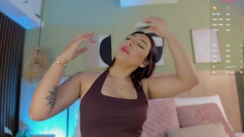 Holly online show from April 8, 11:34 am