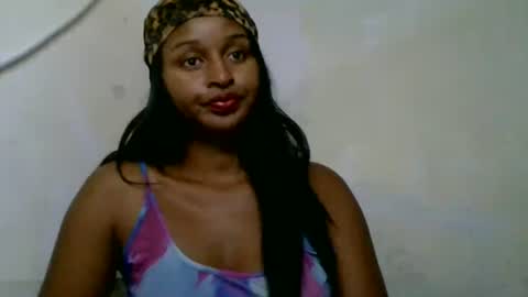 olinah610 online show from June 20, 1:25 pm