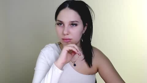 Olivia online show from March 23, 9:10 pm