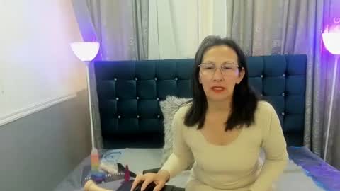 Oriana  online show from April 18, 12:07 pm