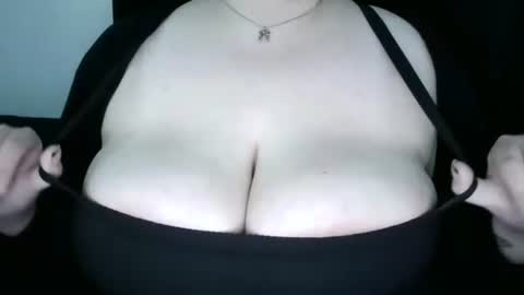 p00f online show from July 8, 12:29 pm
