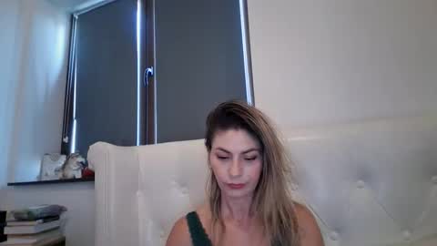 Pamela051087 online show from June 5, 2:01 pm