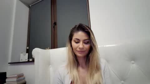 Pamela051087 online show from November 19, 5:35 pm