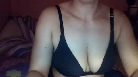 paolamz10 online show from May 10, 6:37 am