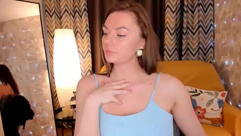 Paris online show from March 11, 9:35 am