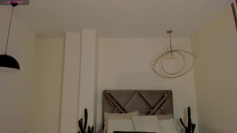 Paulina Santos  online show from March 18, 7:19 pm