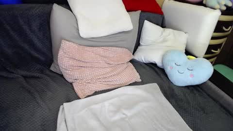 FOUNTAIN SQUIRT online show from April 8, 2:30 pm