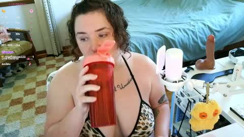 Peach Bandit online show from April 7, 5:04 pm