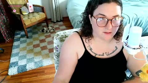 Peach Bandit online show from April 1, 3:09 pm