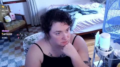 Peach Bandit online show from April 3, 2:37 pm