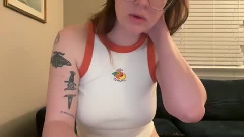 peachysweetxxx online show from March 25, 4:17 am