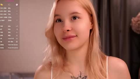 Lily online show from May 13, 4:40 am