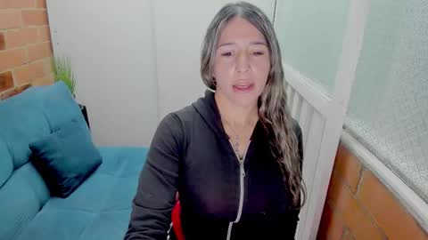 Penelope online show from March 3, 8:15 pm