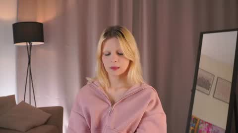 Melissa online show from August 8, 4:20 am