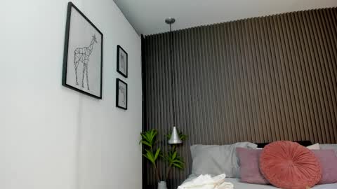 Lizza online show from April 9, 11:15 am