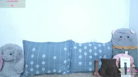 petite paola online show from April 18, 12:57 am