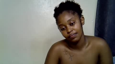 pettite_gal online show from April 29, 4:05 am
