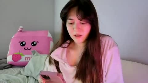 PilloGoddess online show from June 18, 1:07 am
