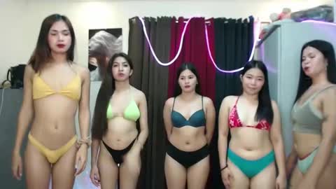 rhea kris birnadith desiree medusa online show from October 2, 6:18 am