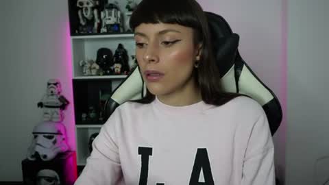 Emily online show from August 5, 5:52 pm