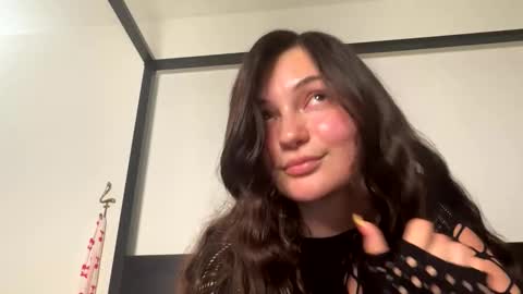 pinkkblossomm online show from April 11, 7:45 am