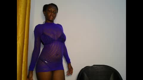 pinkykiki_247 online show from April 7, 4:47 am
