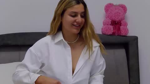 PlayfulNicole online show from April 8, 5:20 am