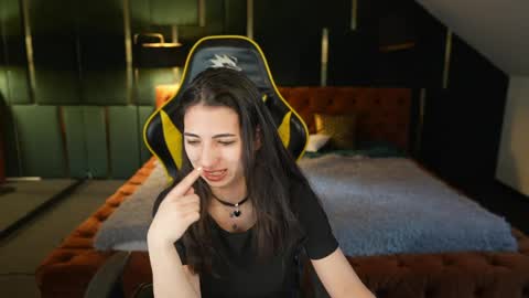 Lana online show from May 1, 10:18 am