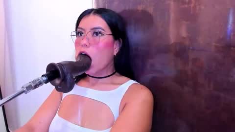 pocahontas_lantina online show from March 22, 8:20 am