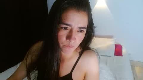 porcelainlux online show from April 11, 11:30 pm