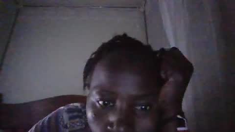 pretty_betty_ online show from March 12, 6:43 pm