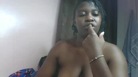 pretty_kylah online show from April 2, 11:24 pm