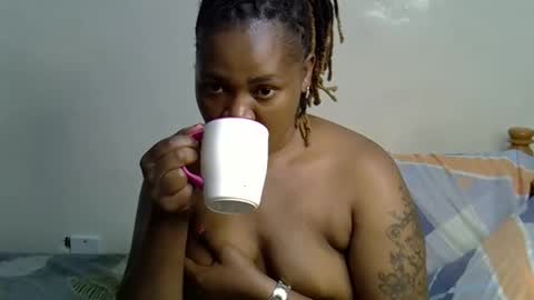 Vee online show from April 18, 9:56 am