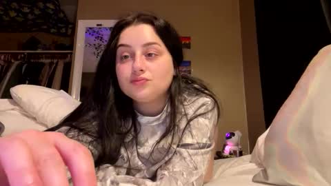 prettybaby22 online show from March 23, 5:35 am