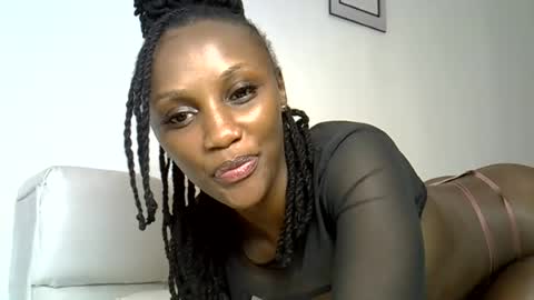 Pretty darkskin doll online show from July 13, 10:27 am