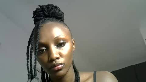 Pretty darkskin doll online show from July 11, 10:04 am