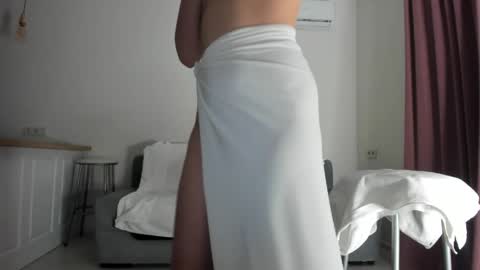 princess_moana online show from April 25, 5:32 pm