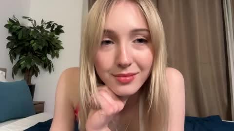Kate online show from April 28, 6:12 pm