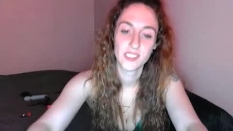 Naomi  online show from May 8, 6:05 am