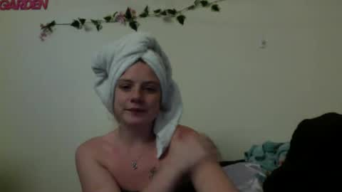 princesssnowflk84 online show from June 22, 6:38 pm
