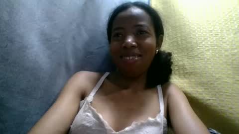 prisca880319 online show from April 24, 6:11 pm