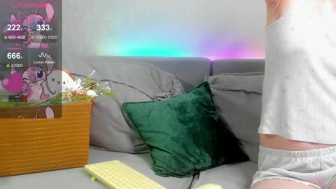 puddingpantie online show from April 11, 4:32 pm