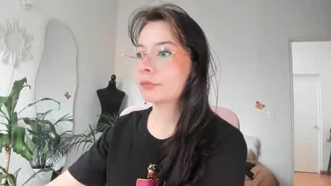 Vero online from Tuesday to Sunday online show from April 23, 5:15 pm