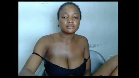pussyxwetx online show from May 15, 11:40 pm