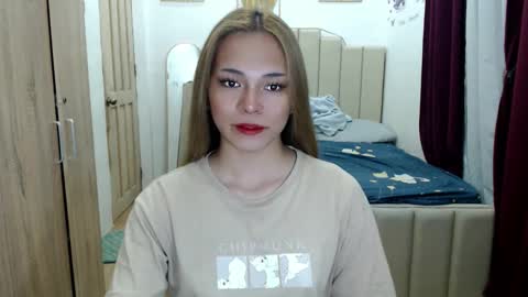 shawny online show from May 18, 12:09 am