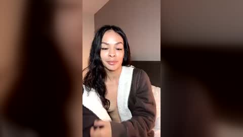 queen_reyna68 online show from July 21, 5:30 am